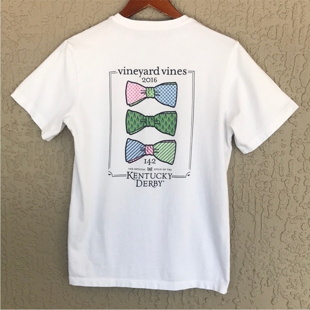 Vineyard Vines 2016 Kentucky Derby Bow Tie Short Sleeve Pocket Graphic T-shirt - Picture 4 of 9